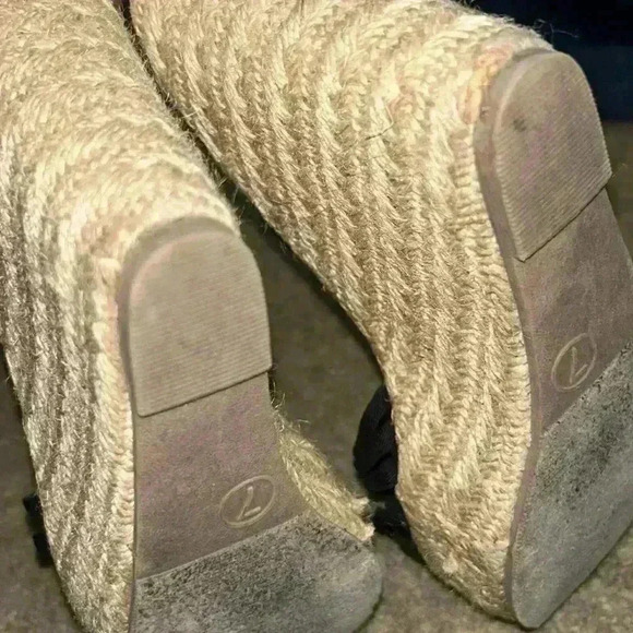 Gently used women’s Massimo supply Co. wedges size 7 - Picture 10 of 10